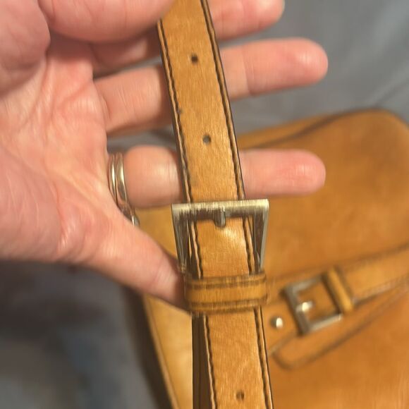 Etienne Aigner Vintage Shoulder Bag, tan leather, charm - Picture 11 of 11